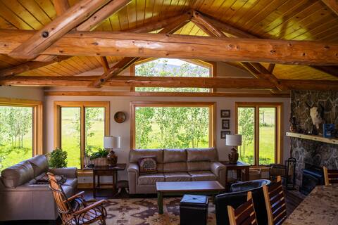 Luxury Ranch House on 1000 acres!