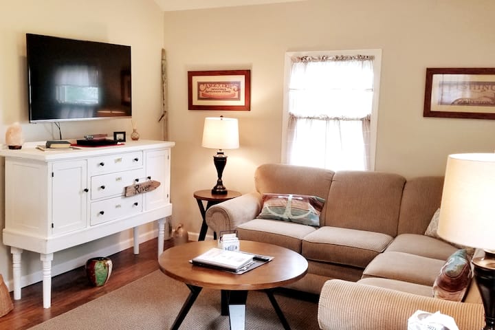 Ambienti i dhomës së ndenjjes