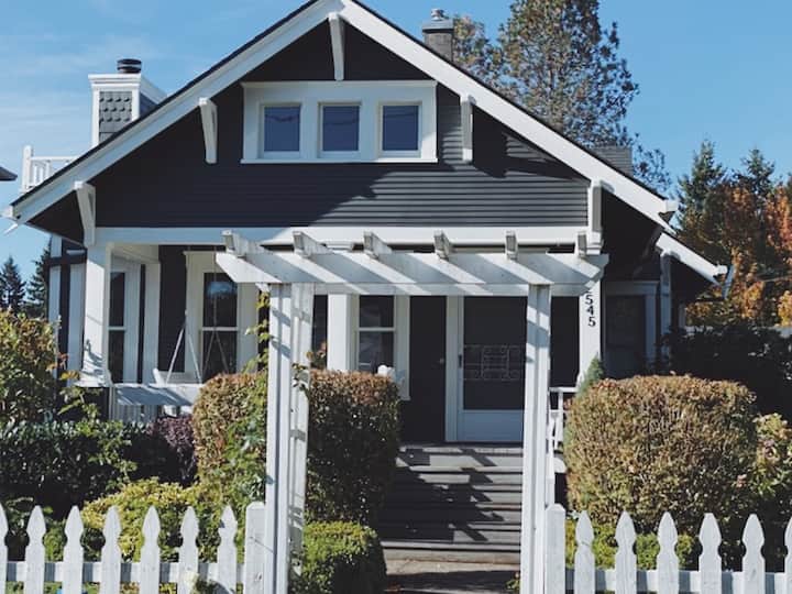 Old Town Retreat - Best place in Old Town Sherwood