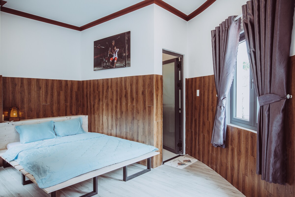 My Nghiep brocade weaving village