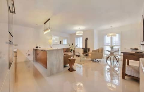 5* Machynys Beach Apartment - Golf / Cycle Trails