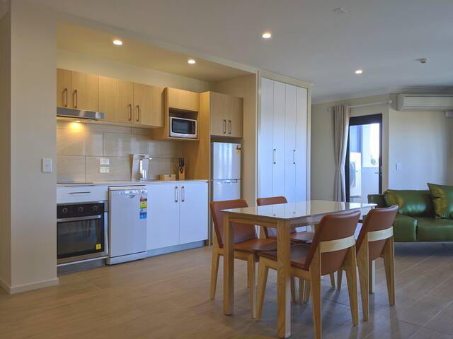 H.Stylish, 2 King Bedroom apartment in Aparthotel gallery image 3