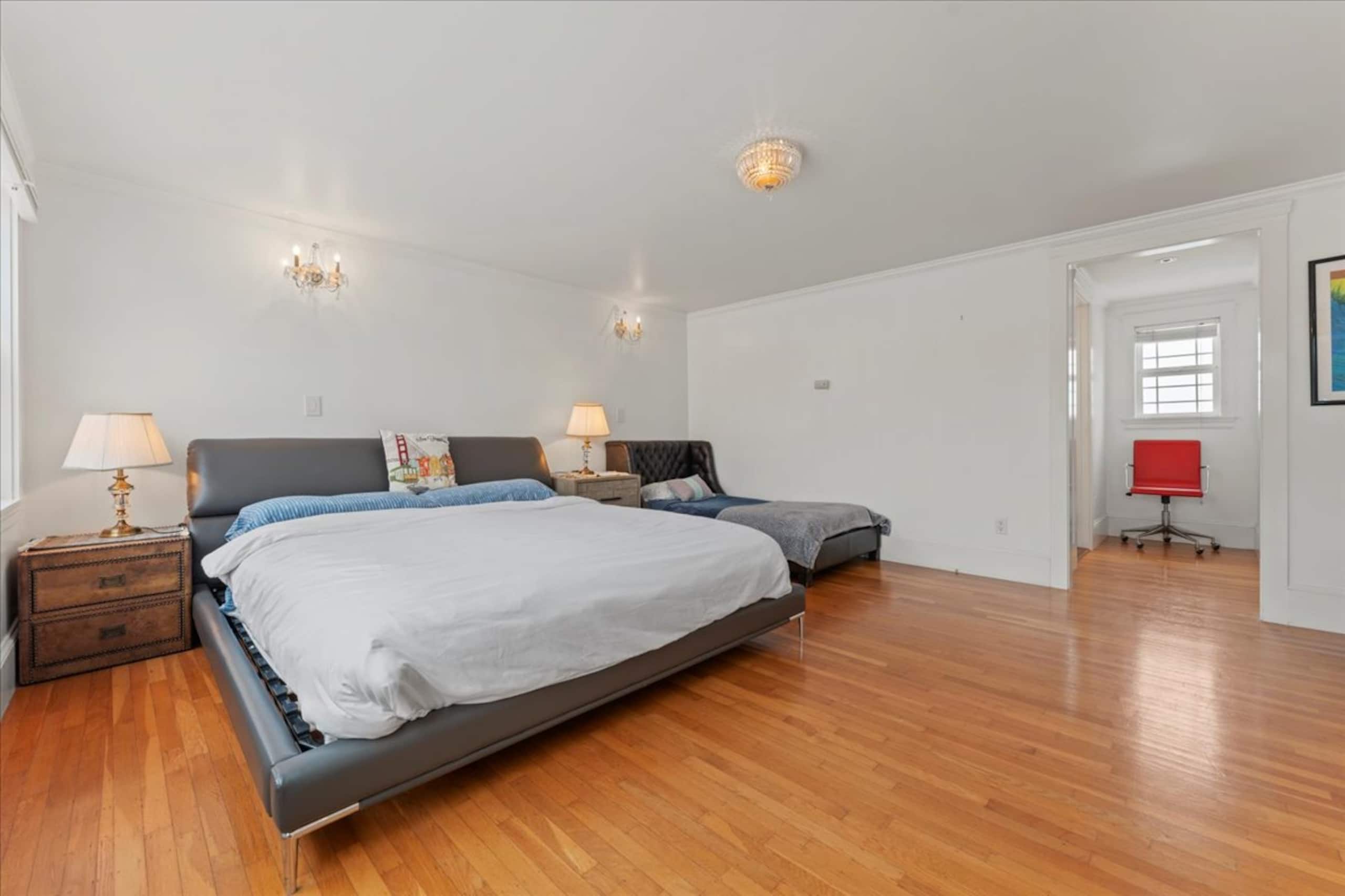 Home in San Francisco · ★4.77 · 4 bedrooms · 8 beds · 2.5 baths - Image 54