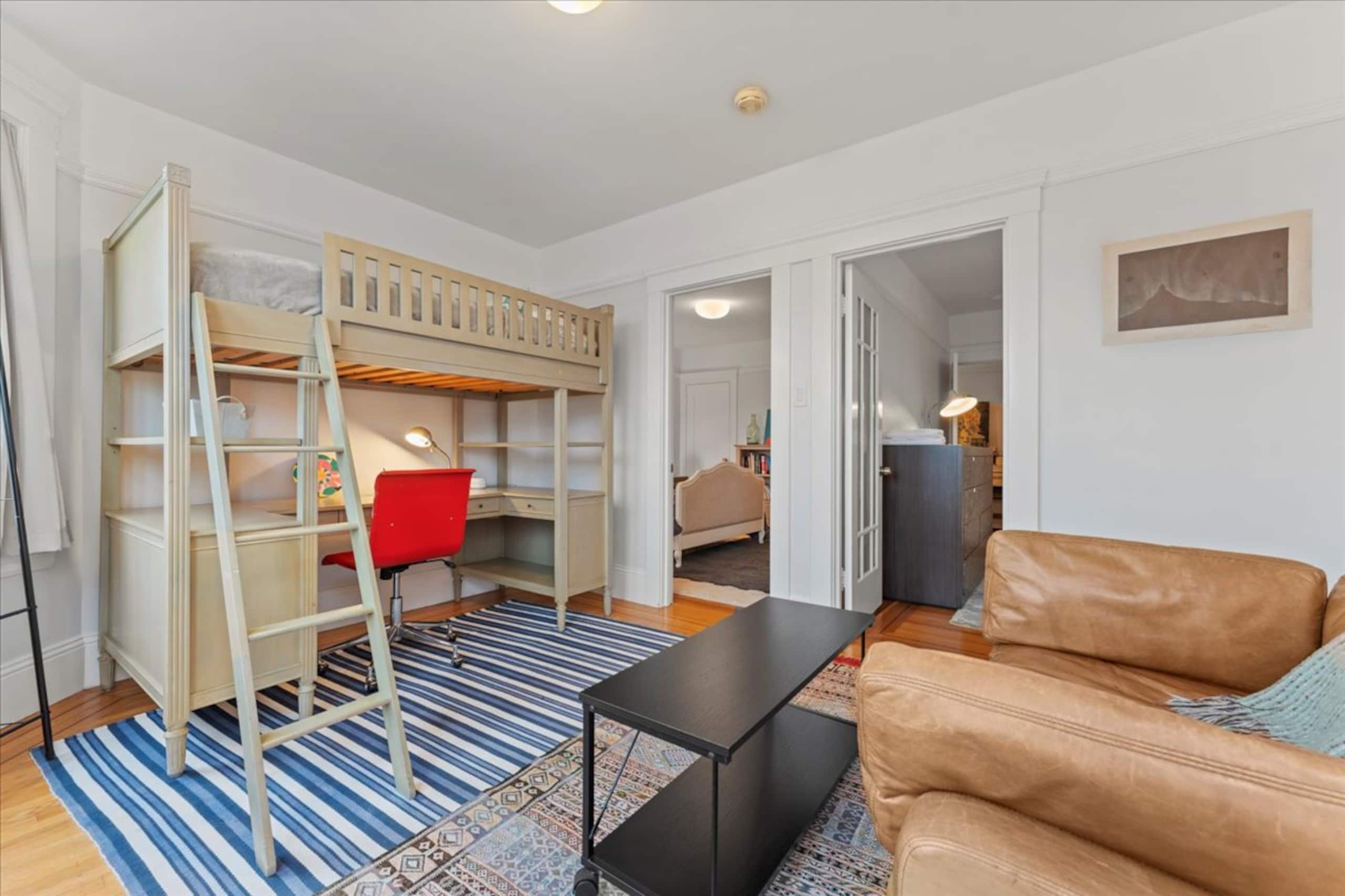 Home in San Francisco · ★4.77 · 4 bedrooms · 8 beds · 2.5 baths - Image 78
