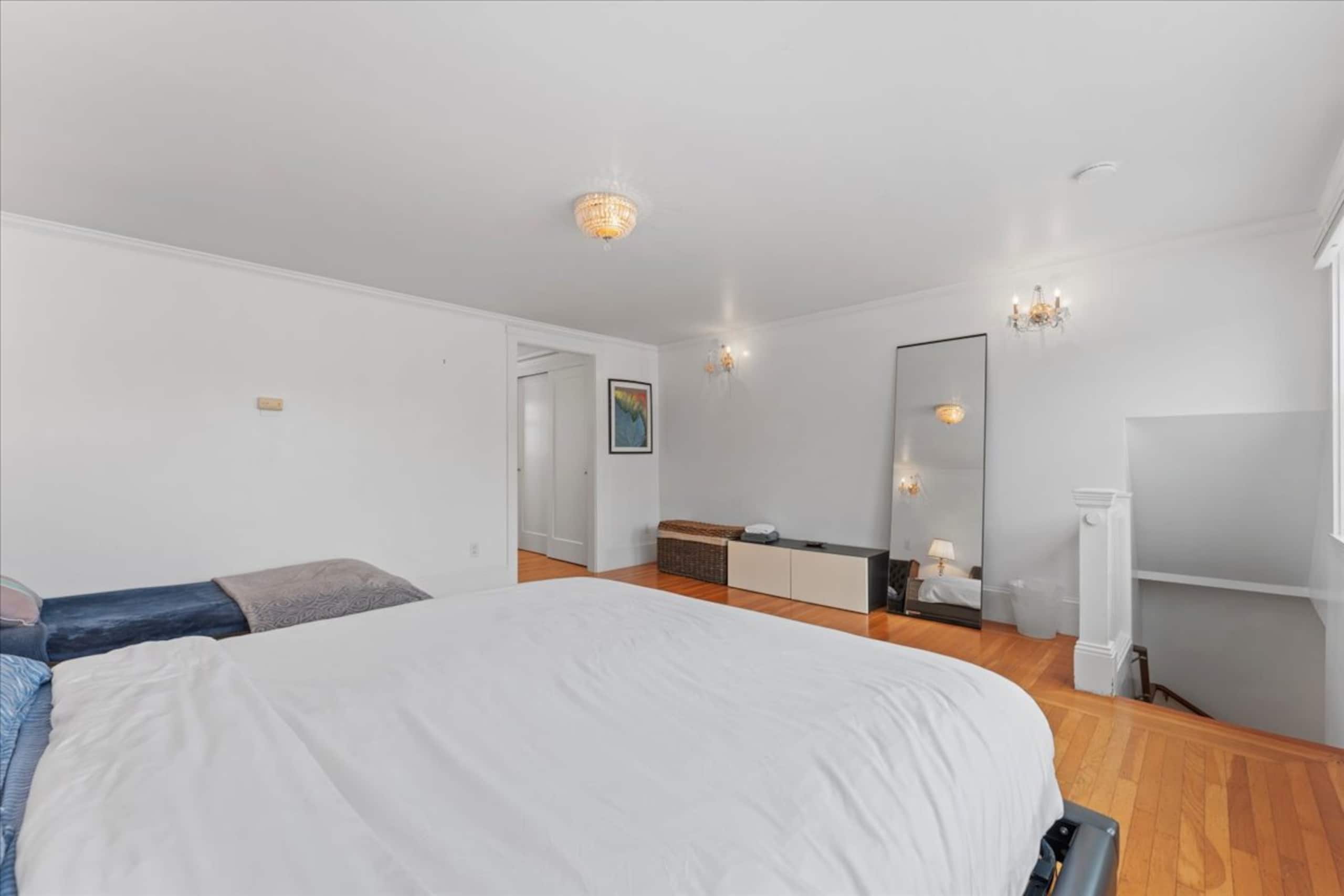 Home in San Francisco · ★4.77 · 4 bedrooms · 8 beds · 2.5 baths - Image 55