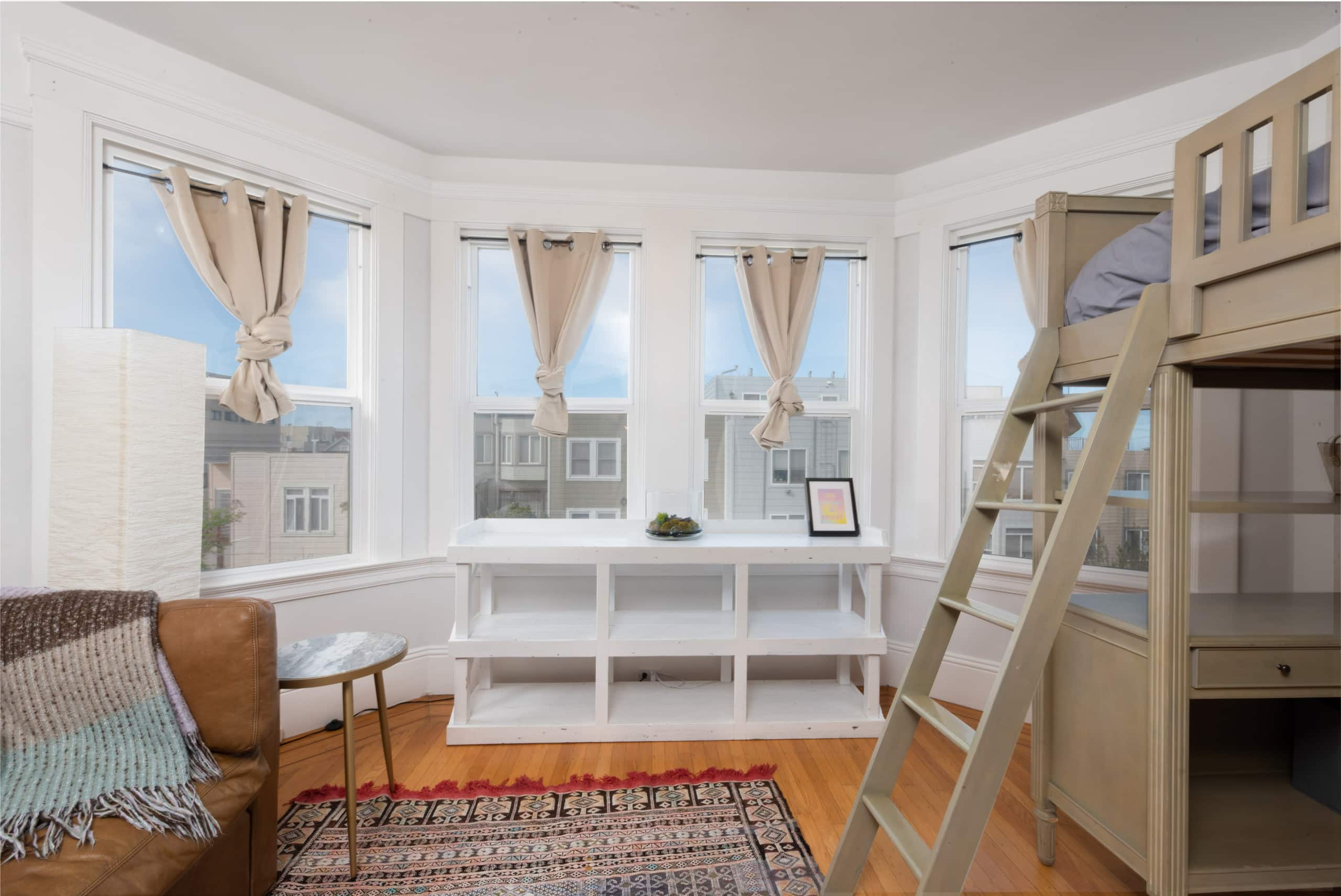 Home in San Francisco · ★4.77 · 4 bedrooms · 8 beds · 2.5 baths - Image 6
