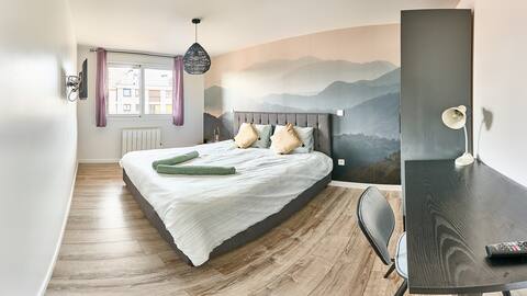 Secure parking - 6 people - 12 minutes from Paris by RER