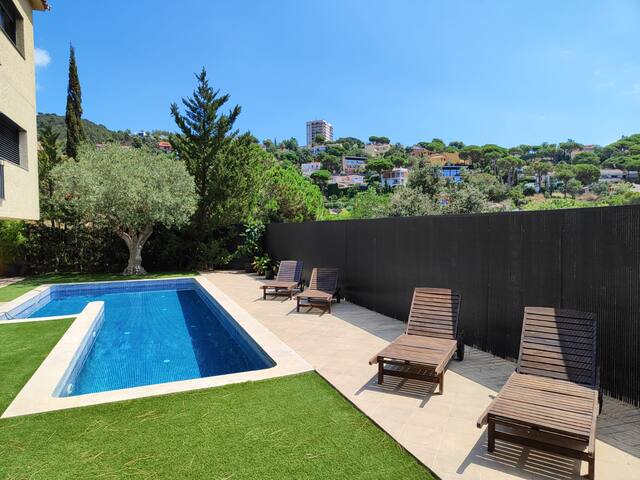 Villa con piscina privada y vistas al mar gallery image 3