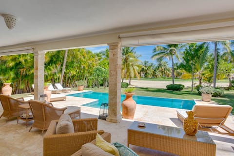 Modern Villa near the Beach