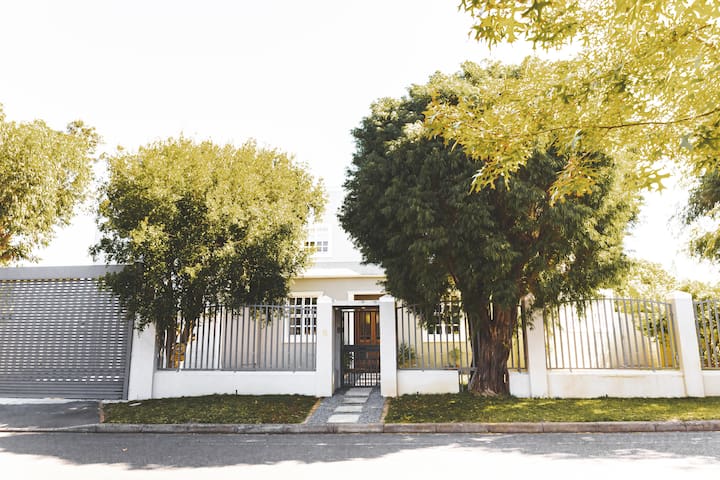 Cape Cottages-Protea: SCater,garden,pool