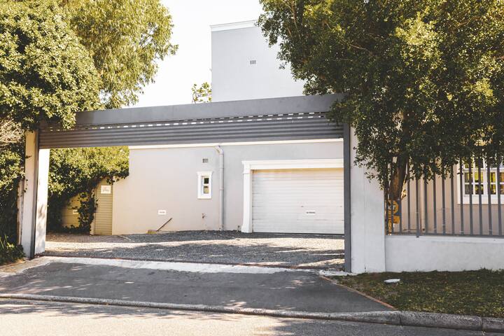 Cape Cottages-Protea: SCater,garden,pool gallery image 4