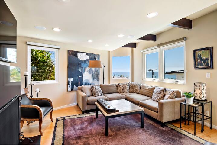 Luxury MB Beach Life! Views 1.5 Blocks from Beach gallery image 3