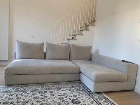 Top performing Airbnb: Luxury apartment, private terrace & FREE PARKING in Antwerpen