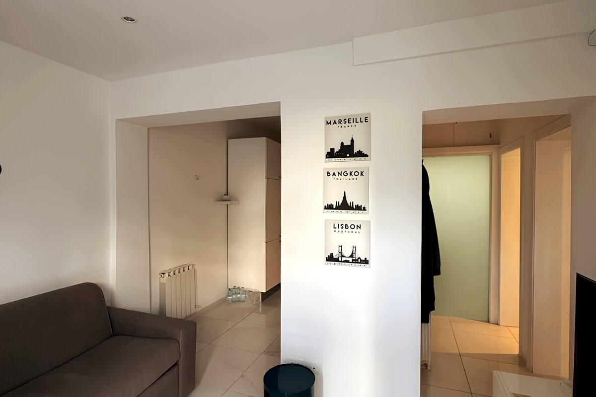 ทางเข้า + เตียงโซฟา