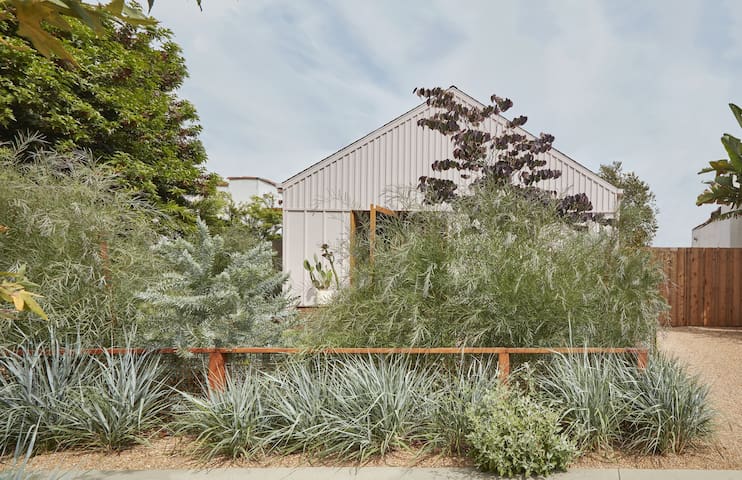 Awarded Architectural Digest Mid Century Modern gallery image 2