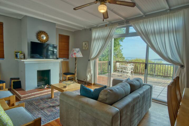 102 Miller Street, Gordons Bay gallery image 5