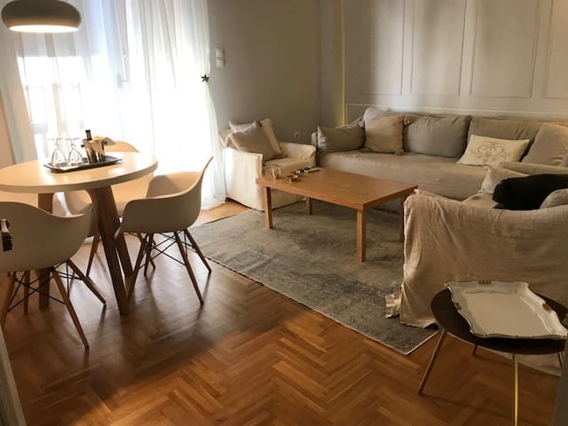 API Projects Kolonaki – Casa Academia