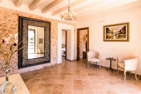 Top performing Airbnb: Fantastic Villa Blau in Llucmajor
