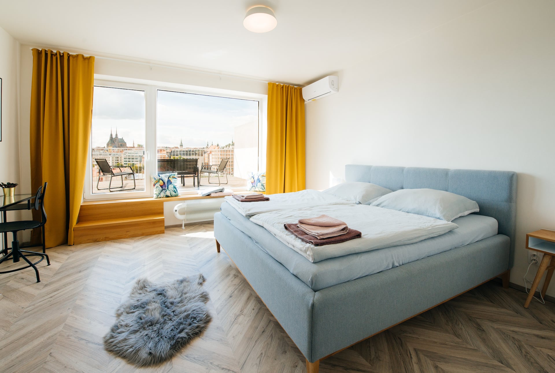 Brno-centre studio apartment with terrace