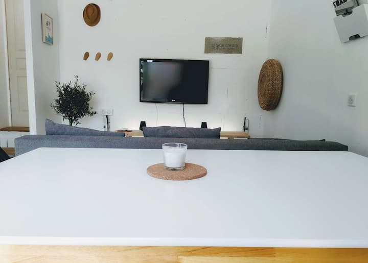 סלון - CANAPE עם גג נפתח + WIFI + טלוויזיה ECRAN Plat + אקלים הפיך + Lave LINGE