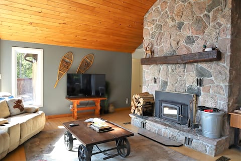 Breathtaking Views | Cozy Waterfront Cottage