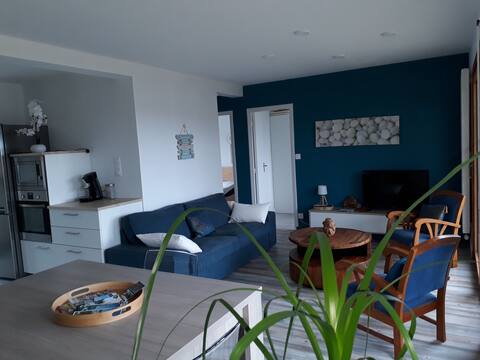 Top Airbnb: New cottage with sea view, quiet and 200 m from GR34 in Landéda