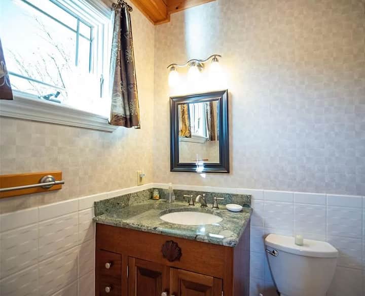 Бања со езеро на горно ниво