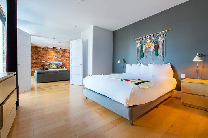 204 – Les Lofts St-joseph – Par Les Lofts Vieux-QC gallery image 5