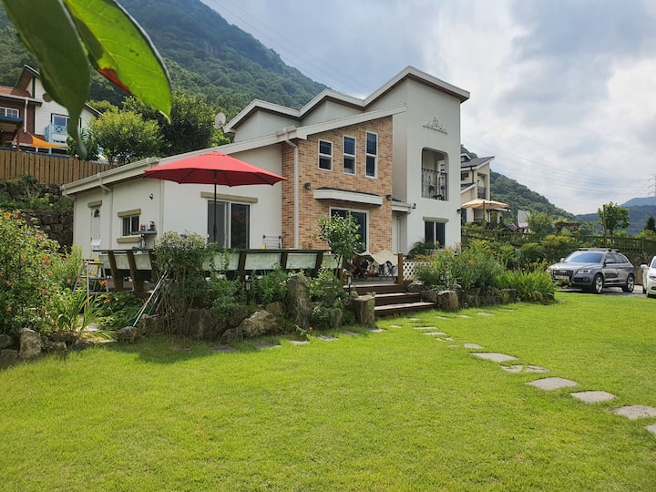 A two-story private pension with a nice view of the mountain