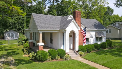 The Keller Cottage - Quaint 2 bedrooms / 1 bath