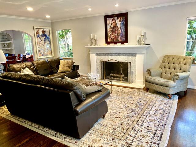 Grand Luxury in Exclusive North Palo Alto gallery image 4