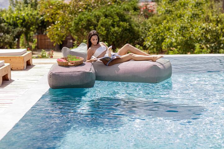 Luxury Ensuite Villa Overlooking Souda Bay gallery image 5