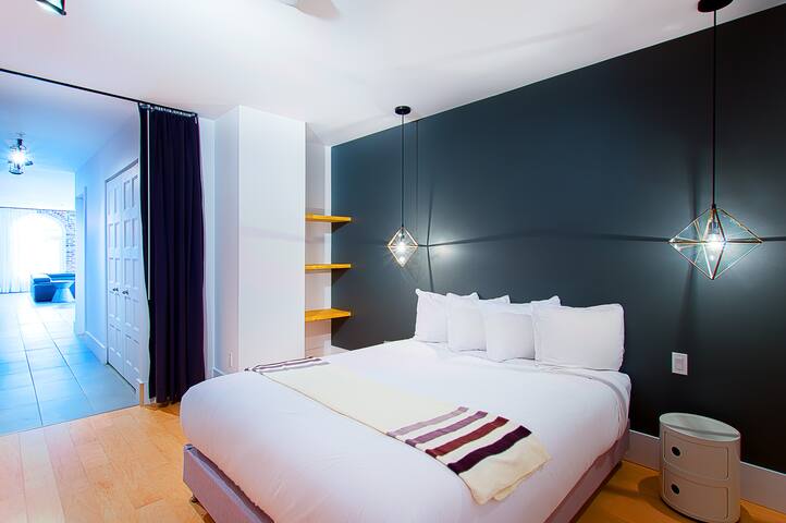 302 – Les Lofts St-Joseph – Par Les Lofts Vieux-QC gallery image 5