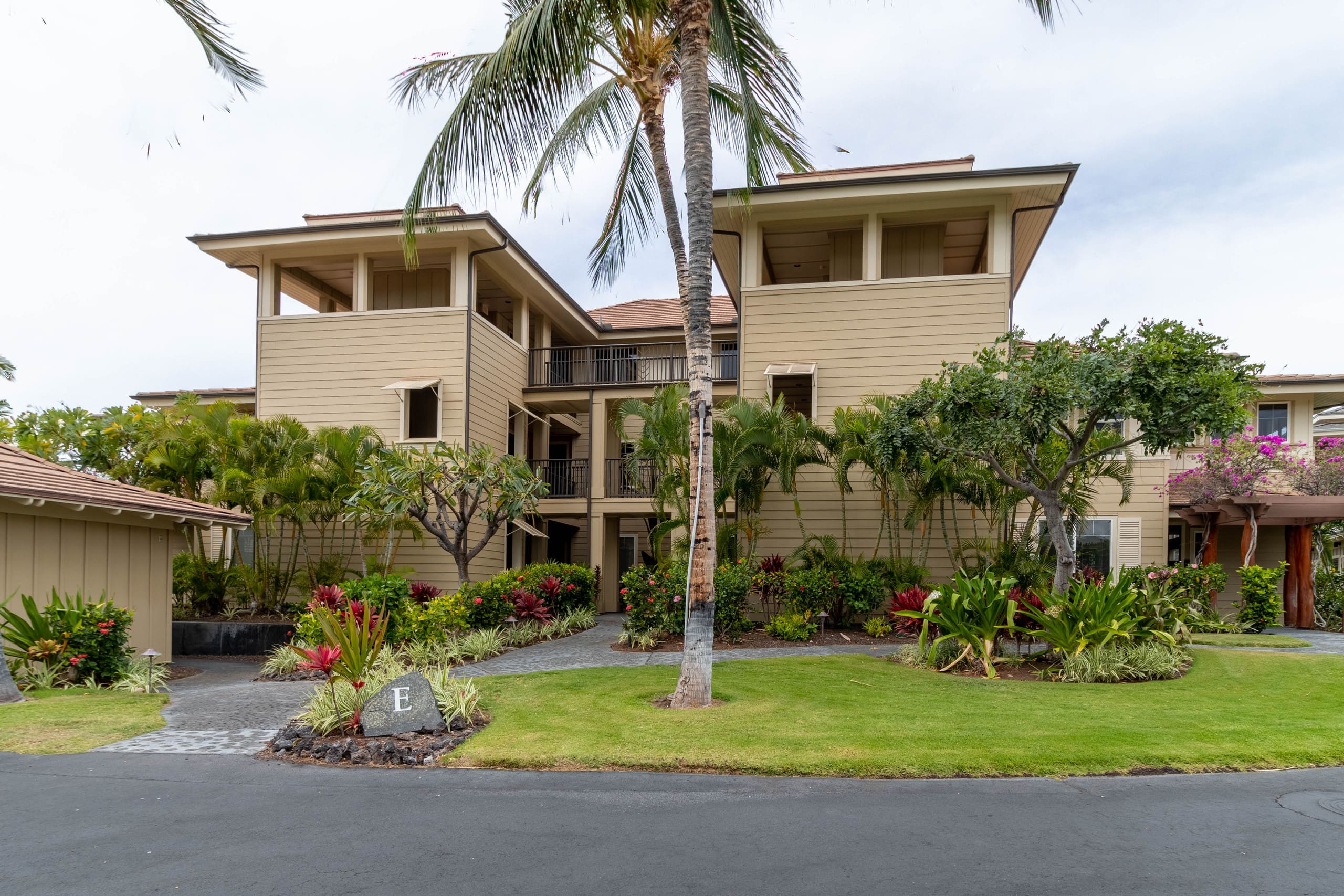 Condo in Waikōloa Beach · ★4.98 · 2 bedrooms · 3 beds · 2 baths - Photo 7