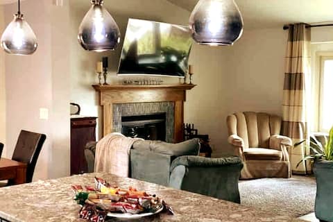 Fresh Clean Friendly 3 bed 2 bath home