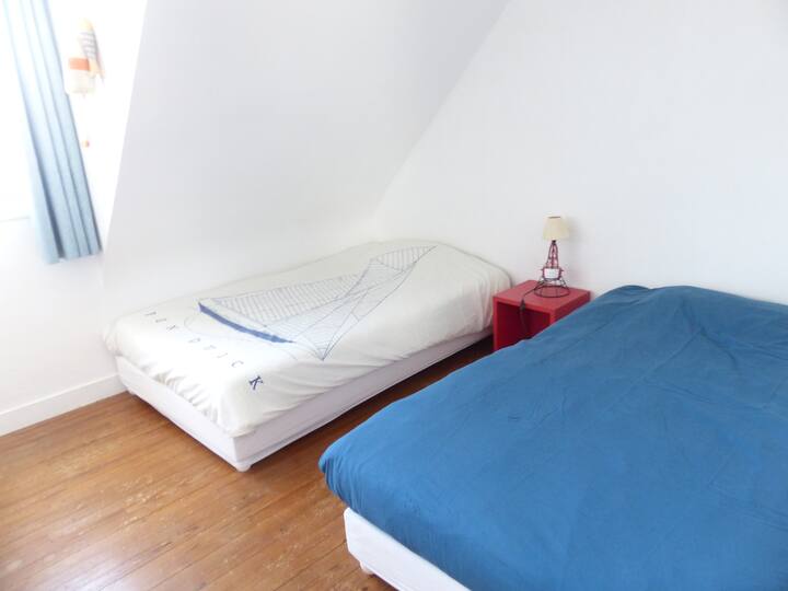 غرفة نوم ثانية سريران 120