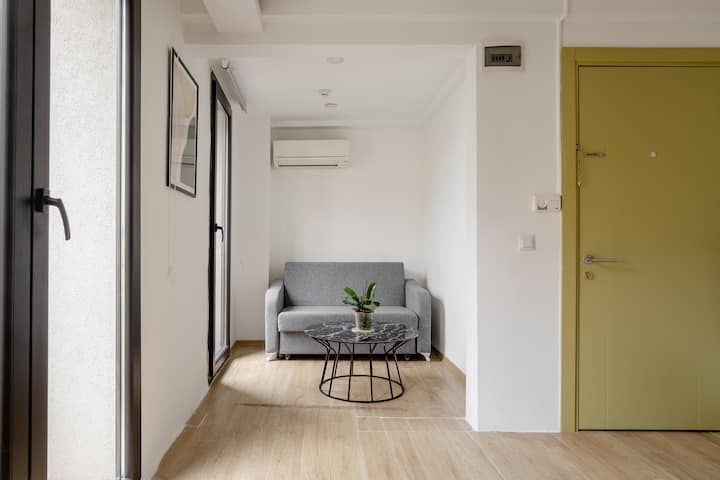 Sunny Cosy Flat Next To Galata Tower W.2ac Balcony - Istanbul
