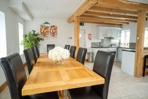 Large apartment in the heart of Doolin village.