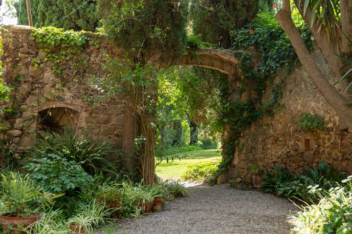 Maravillosa masía en entorno idílico gallery image 5