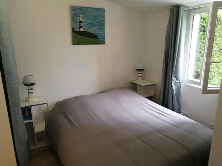 საძინებლები შუქურებით, 160 საწოლი