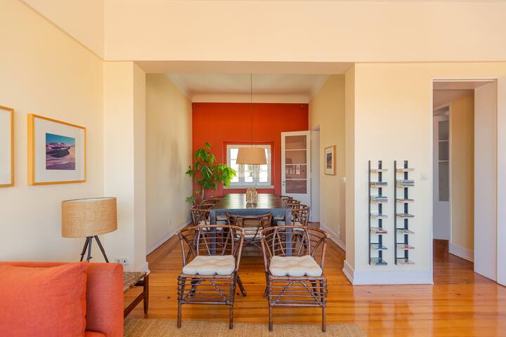 Casa Glória – sunny, spacious boutique apartment gallery image 5