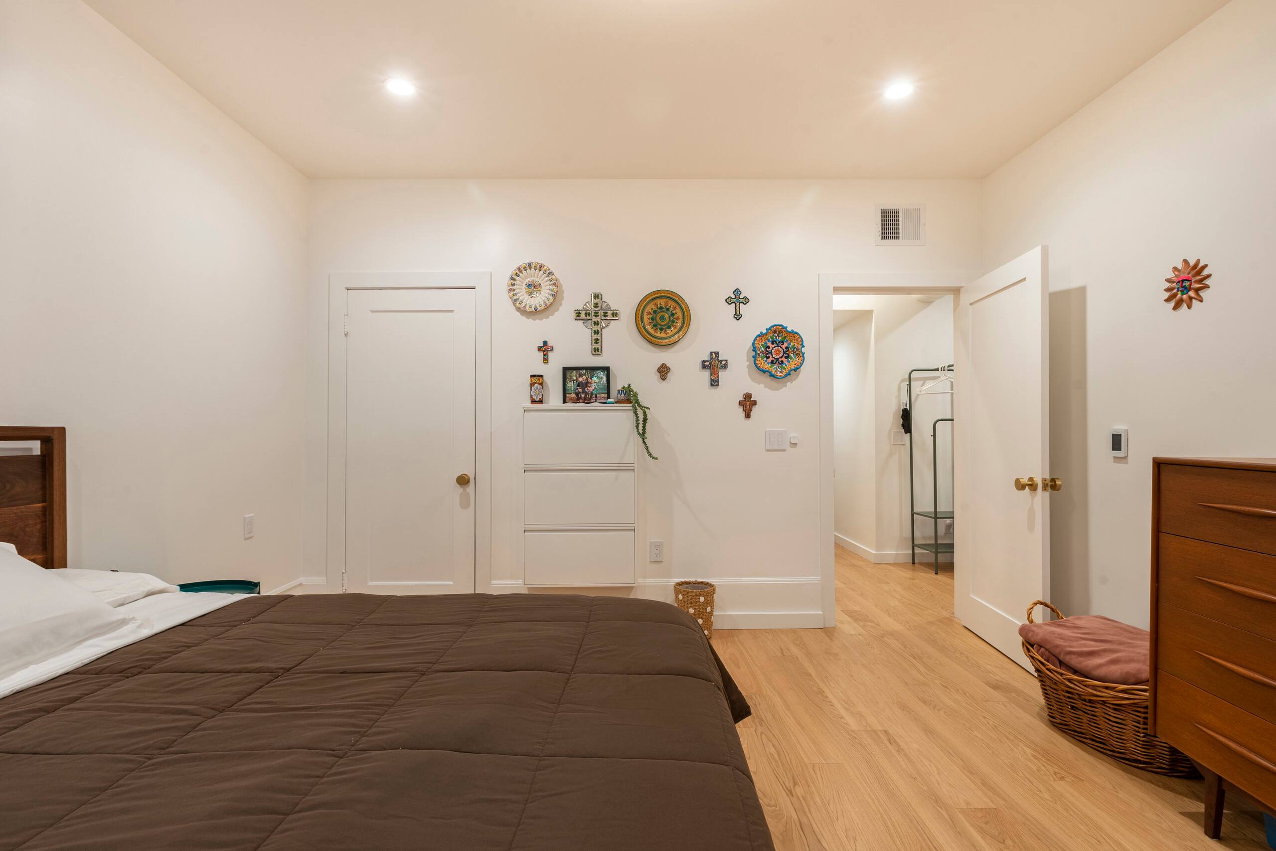 Home in San Francisco · ★4.96 · 3 bedrooms · 4 beds · 2.5 baths - Image 16