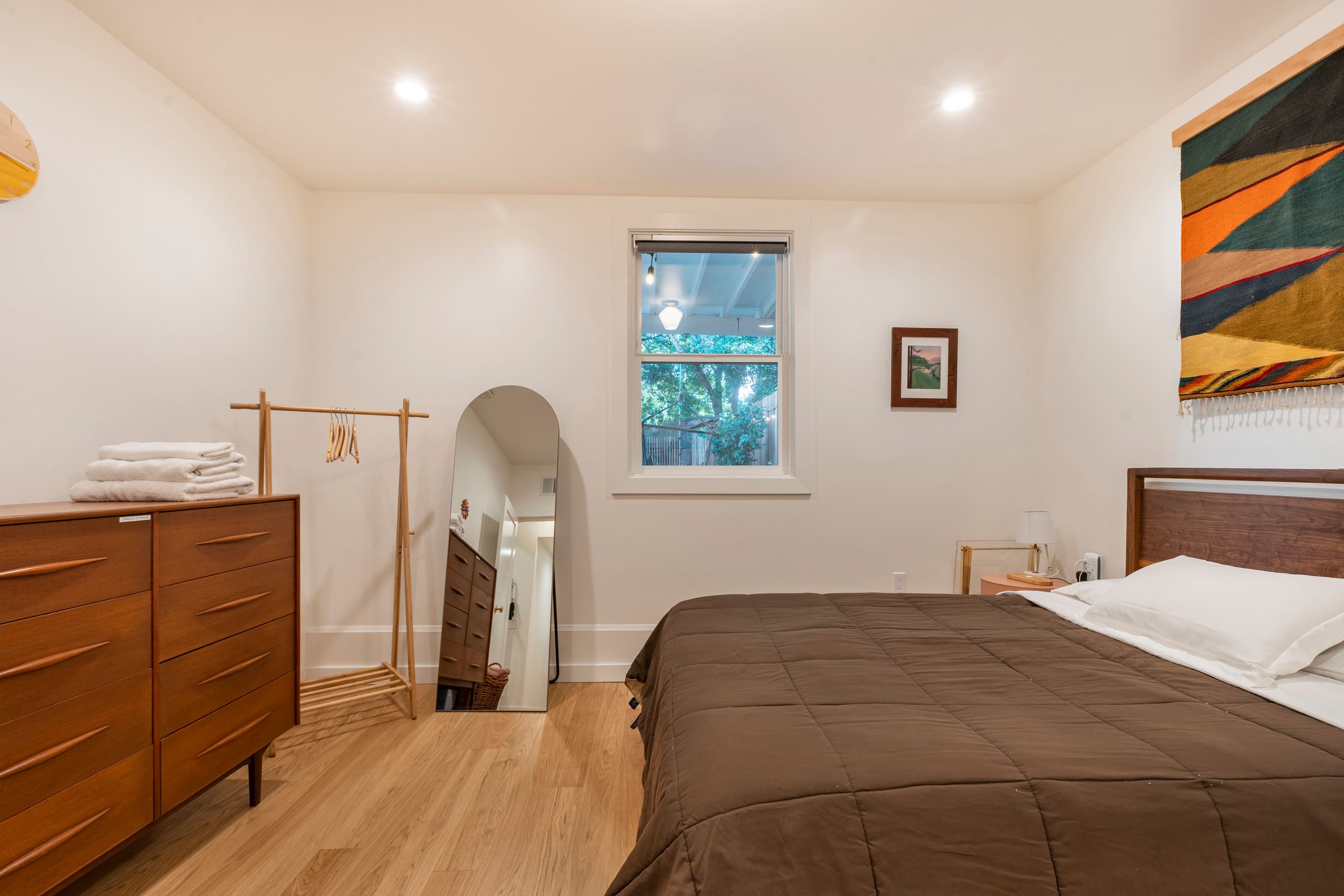 Home in San Francisco · ★4.96 · 3 bedrooms · 4 beds · 2.5 baths - Image 15