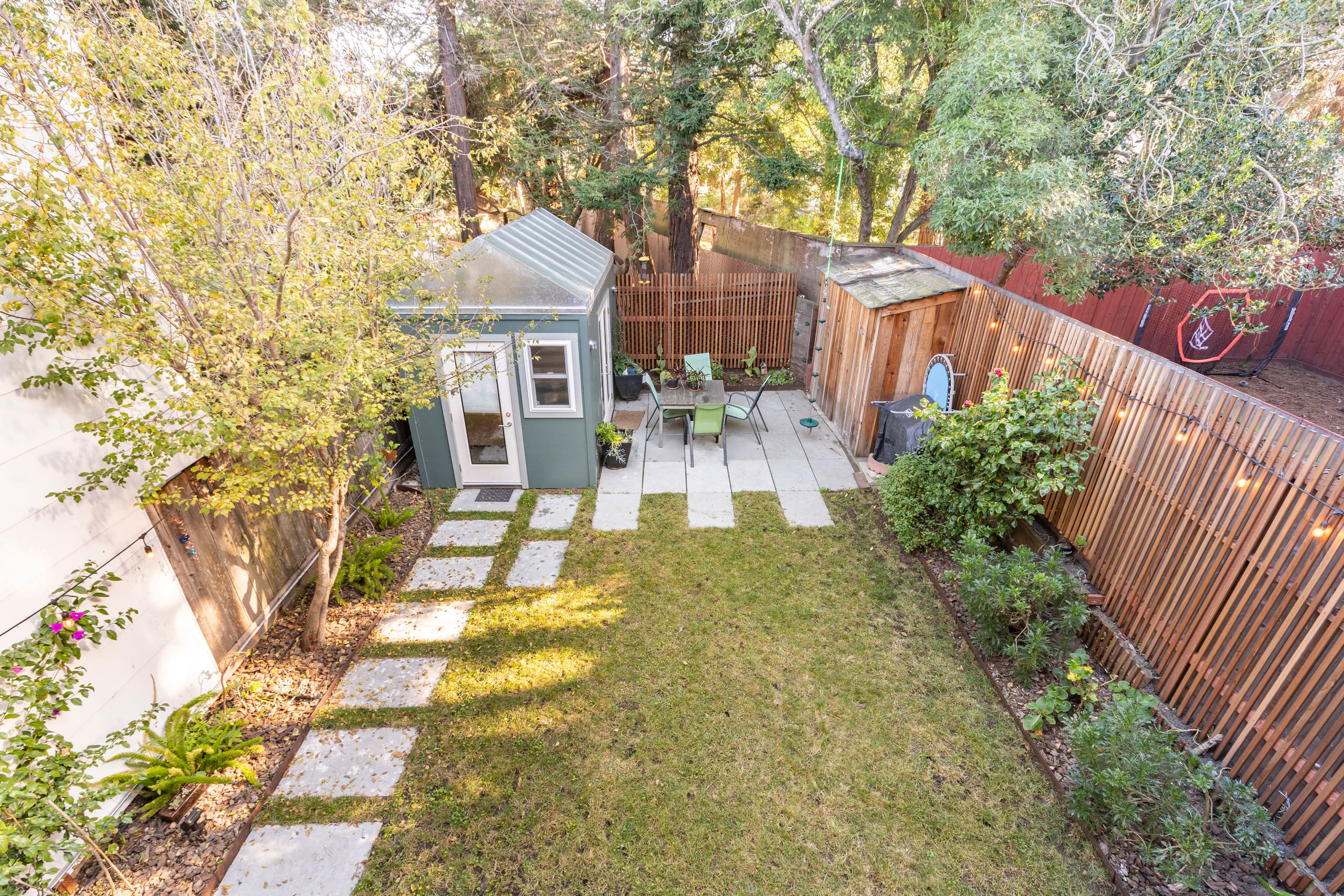Home in San Francisco · ★4.96 · 3 bedrooms · 4 beds · 2.5 baths - Image 25