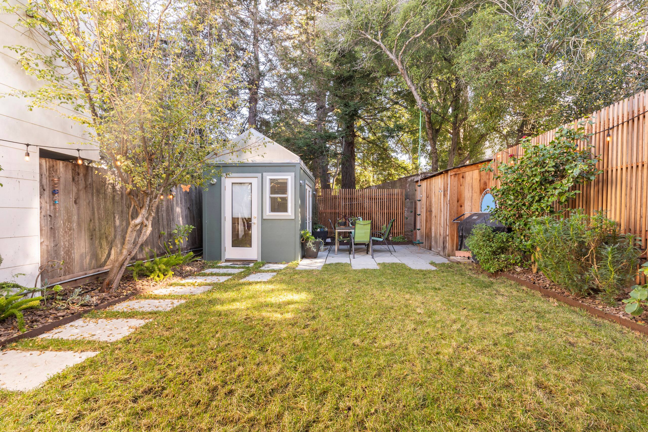 Home in San Francisco · ★4.96 · 3 bedrooms · 4 beds · 2.5 baths - Image 26