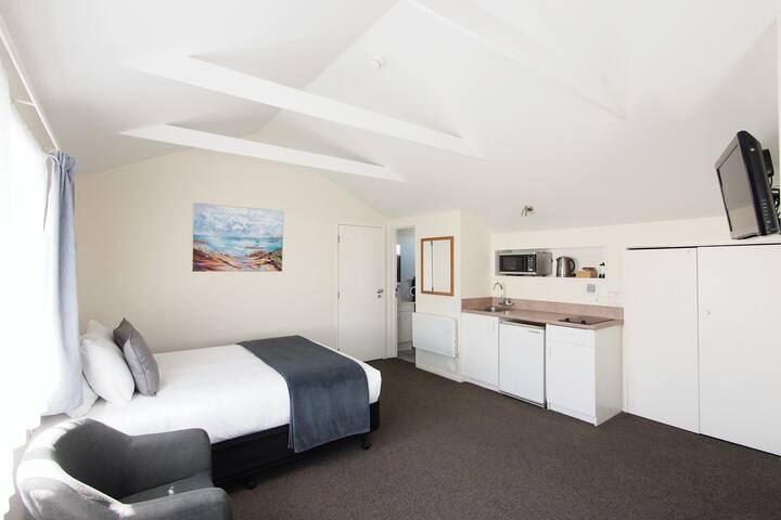 Riverlodge Nelson managed Airbnb listing 3