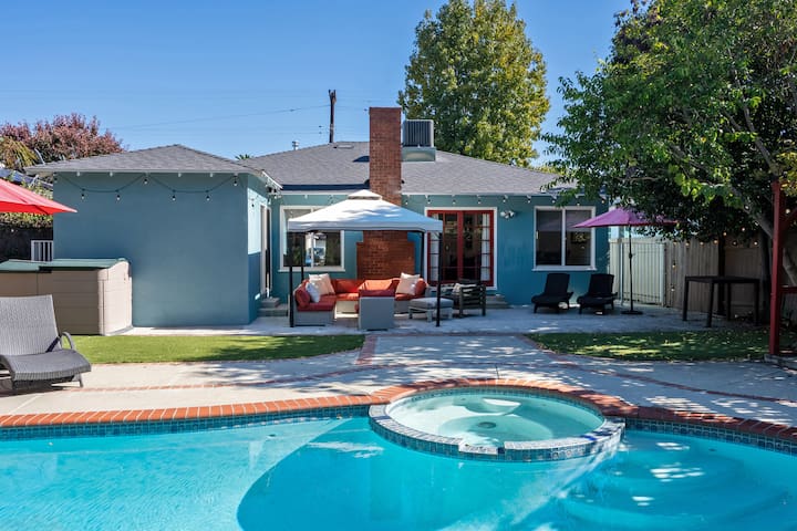 Cozy 3BR Home w Pool in Heart of the Valley