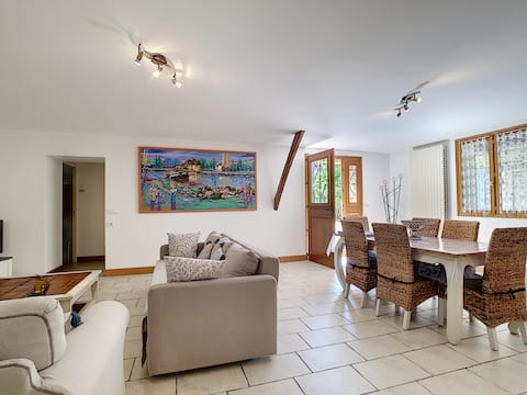 Calm and relaxation by the Eure (Cherry)