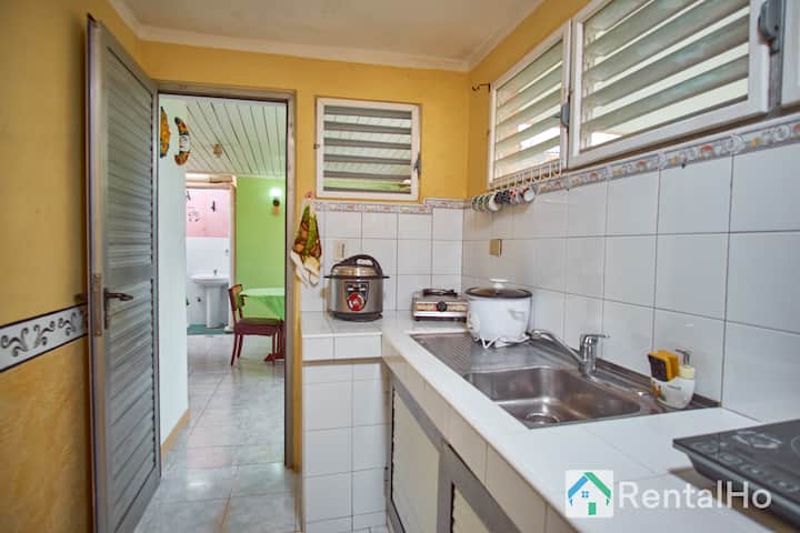Charming Space | Garden | Wifi | Kitchen | Beach - Varadero