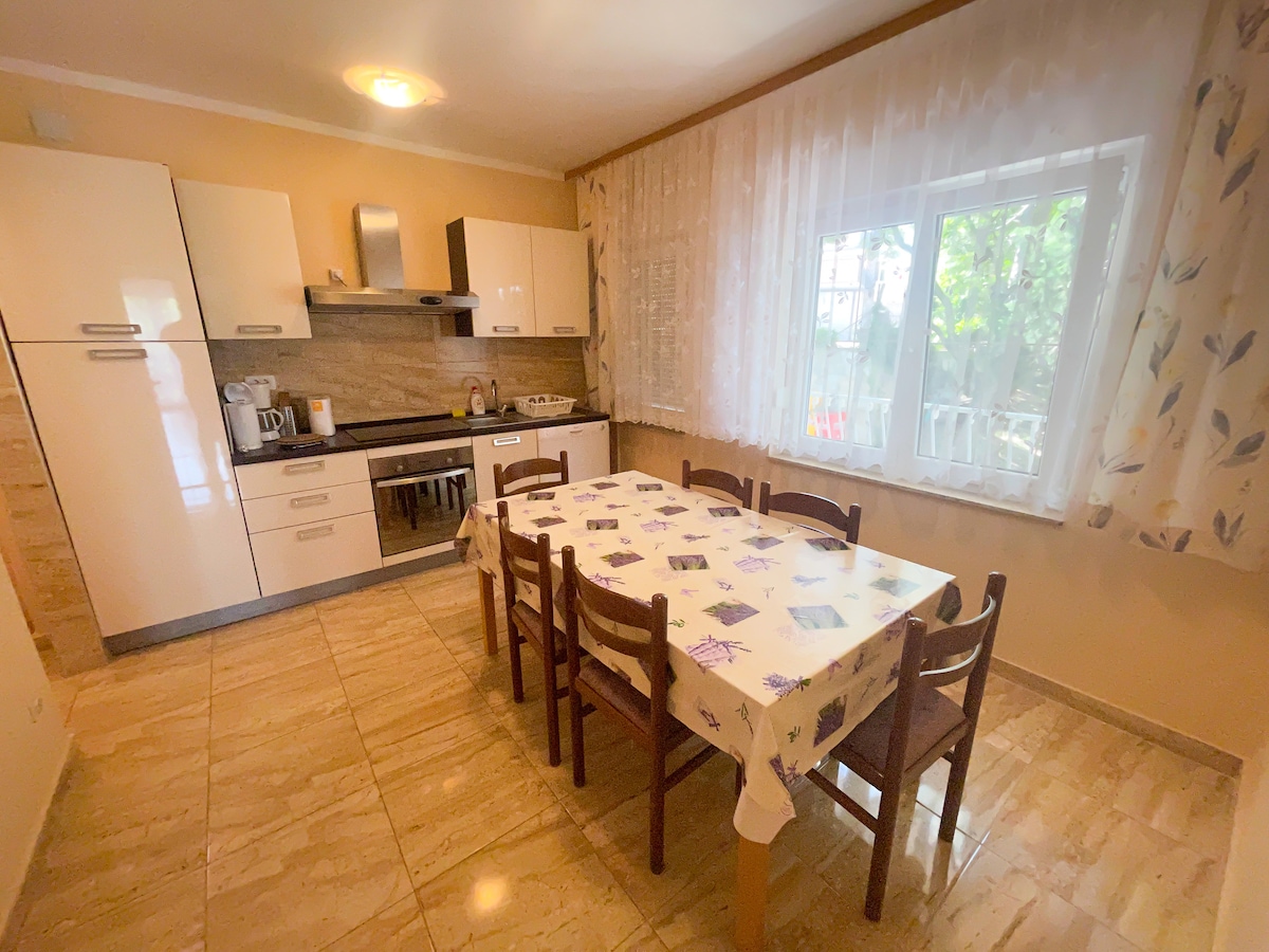 Apartman Combaj 2